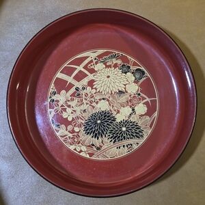 Beautiful Vintage Japanese Lacquerwear 9" x 3" Bowl. Black & Dark Red Gold Inlay